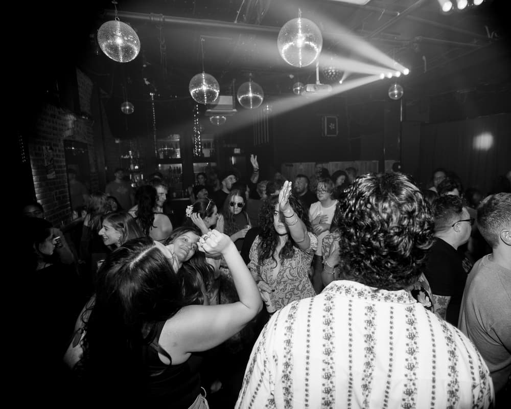 Luxxury, October 24'