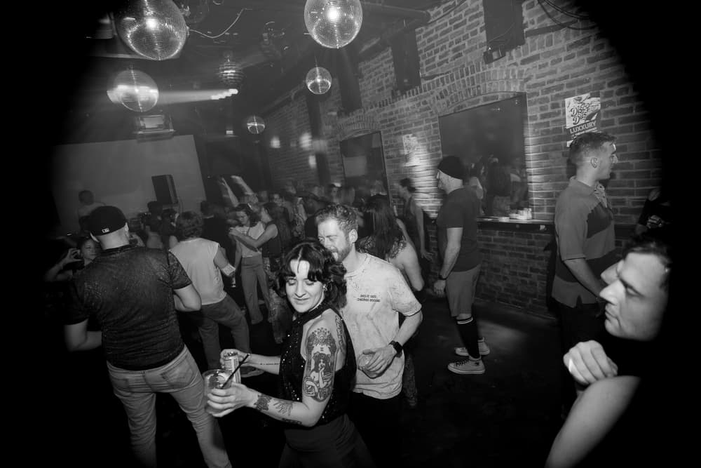Luxxury, October 24'