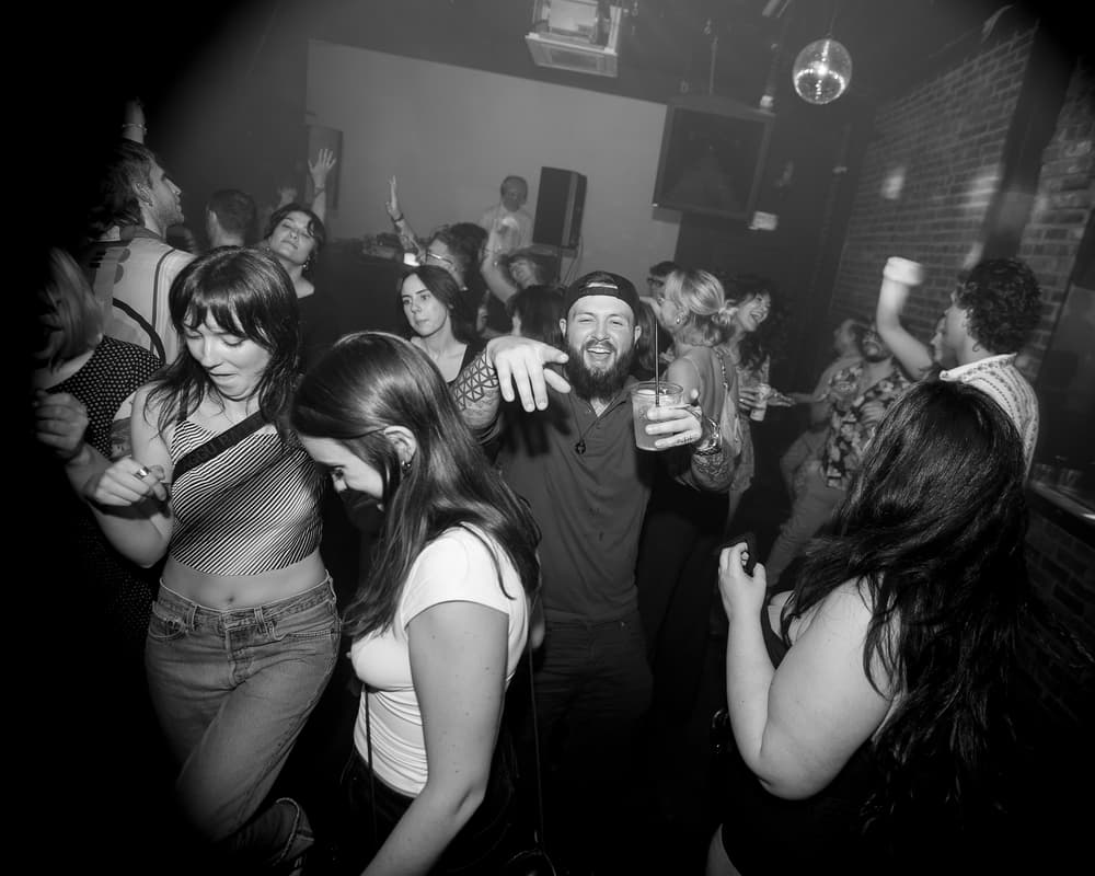 Luxxury, October 24'